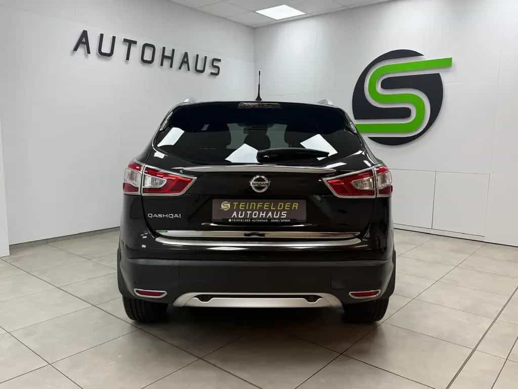 Nissan Qashqai Visia PANORAMA / 360°KAMERA / TEMPOMAT 08/2015-photo-4