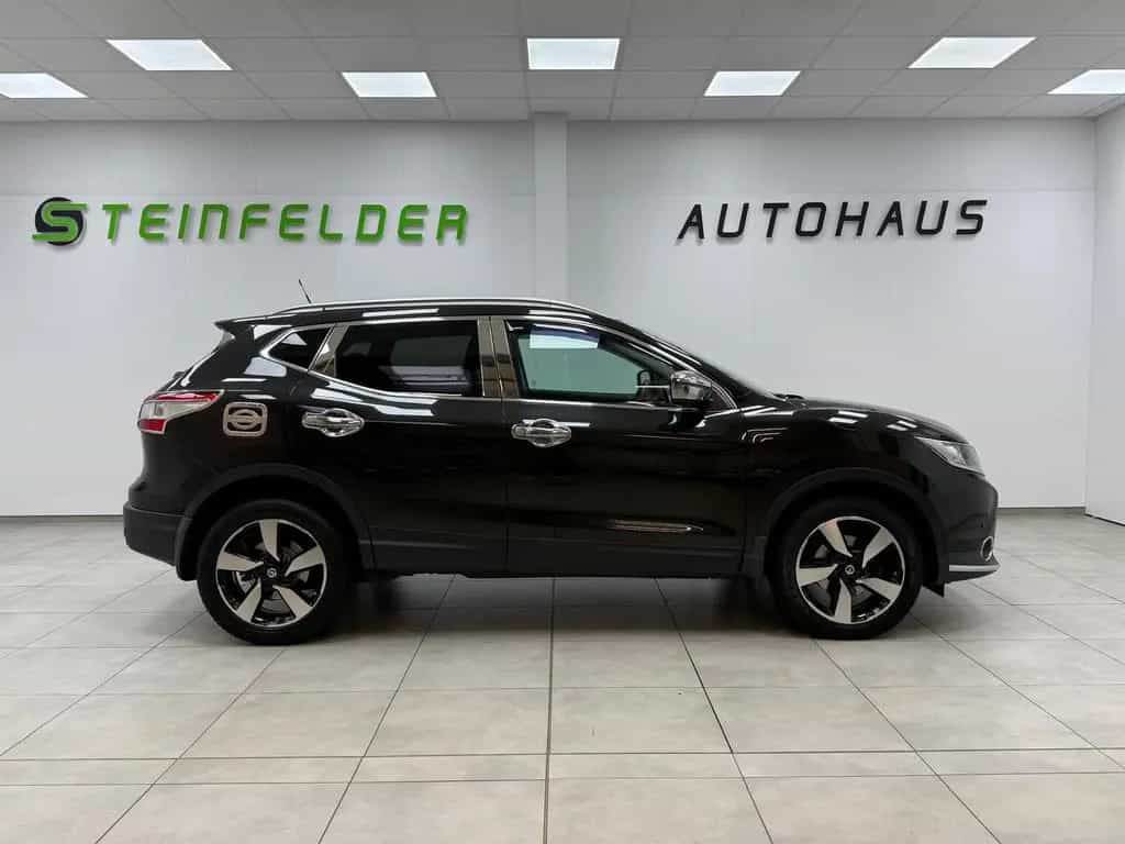 Nissan Qashqai Visia PANORAMA / 360°KAMERA / TEMPOMAT 08/2015-photo-6