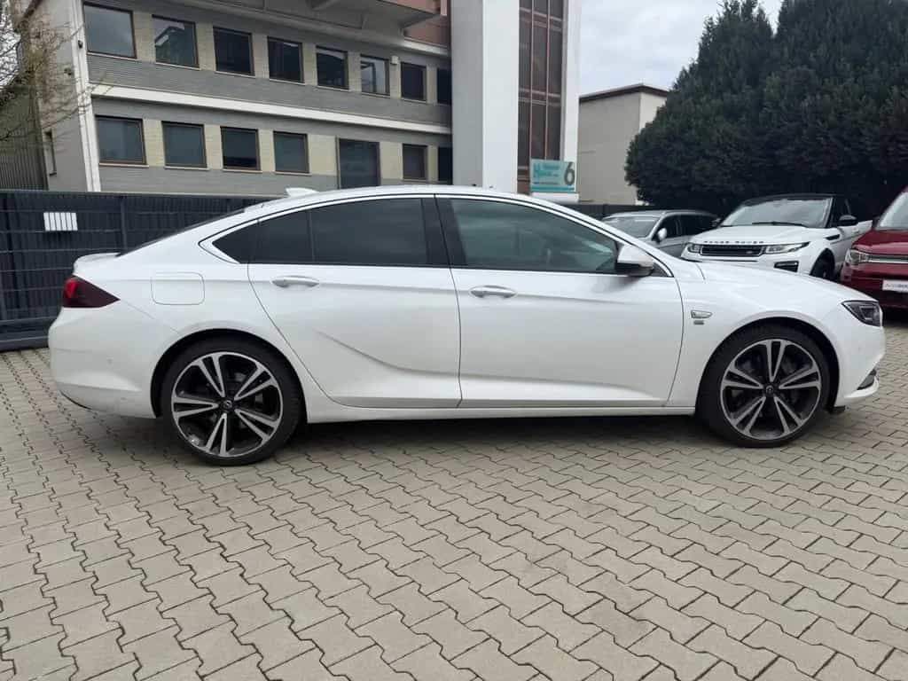 Opel Insignia B Grand Sport 2.0 T 4x4 Dynamic·OPC 03/2017-photo-7