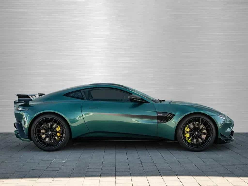 Aston Martin V8 Vantage F1 Edition 10/2022-photo-12