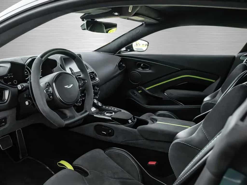 Aston Martin V8 Vantage F1 Edition 10/2022-photo-2