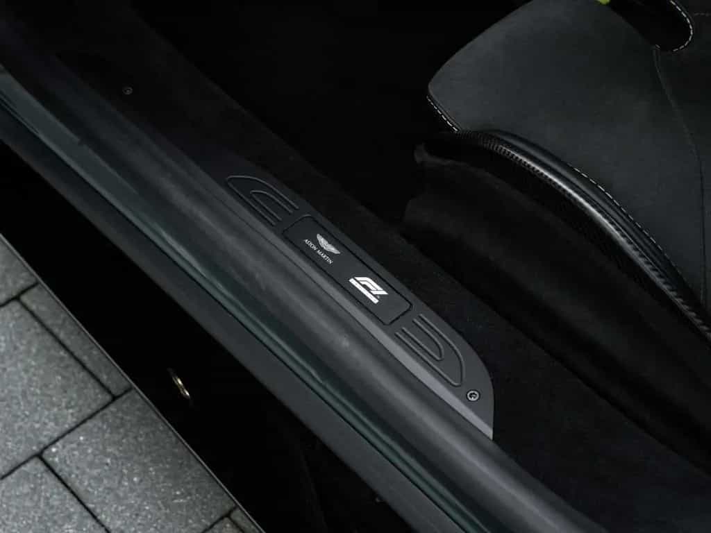 Aston Martin V8 Vantage F1 Edition 10/2022-photo-27