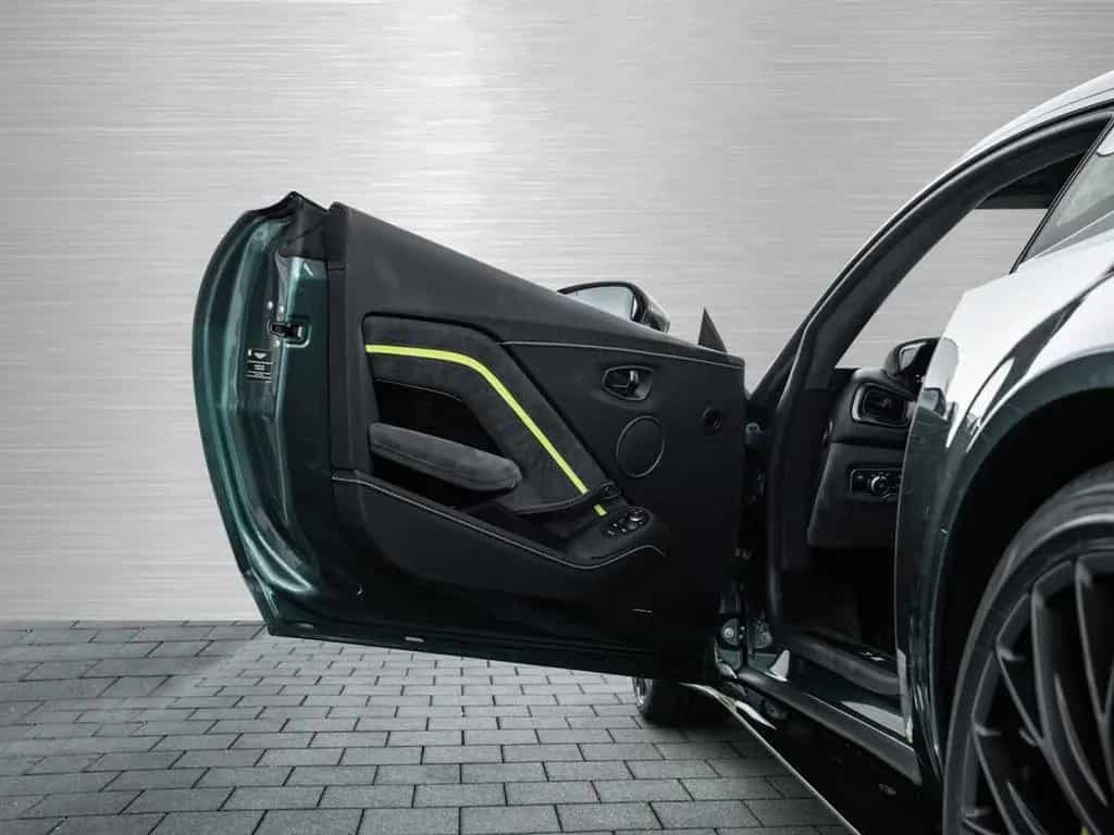 Aston Martin V8 Vantage F1 Edition 10/2022-photo-30