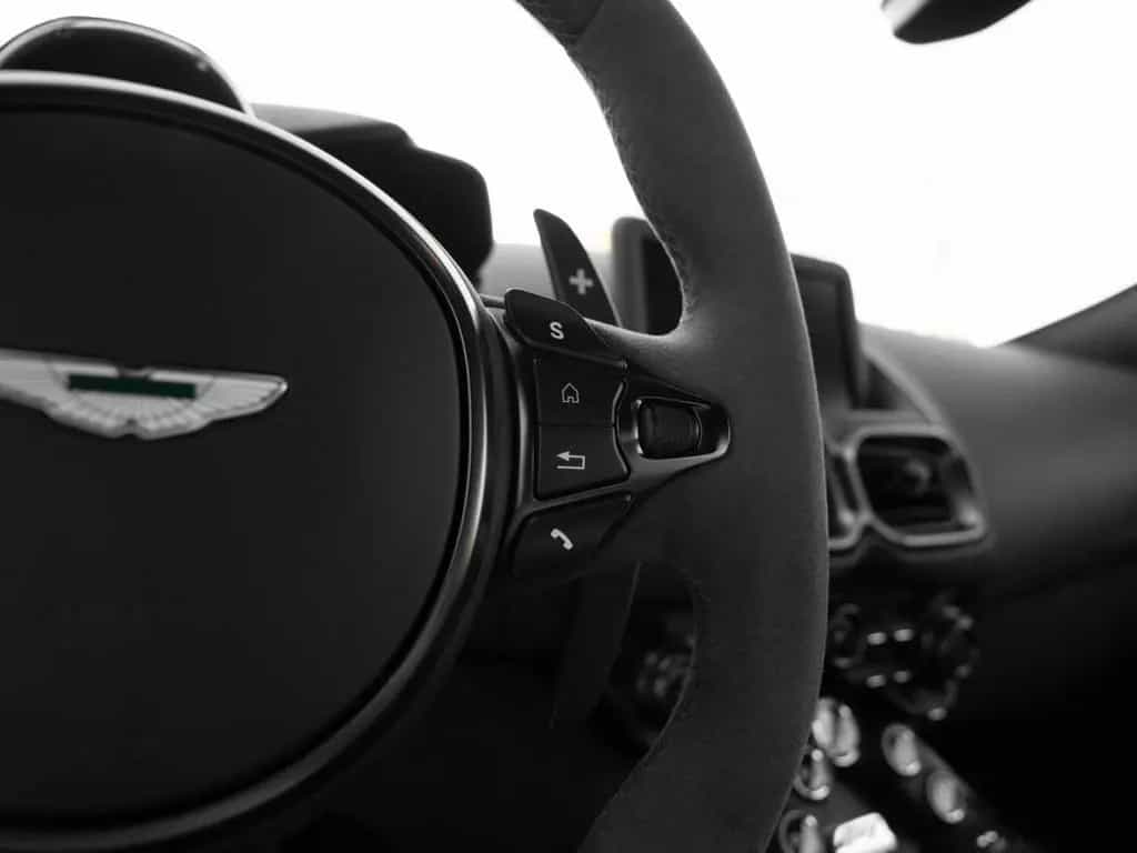 Aston Martin V8 Vantage F1 Edition 10/2022-photo-31