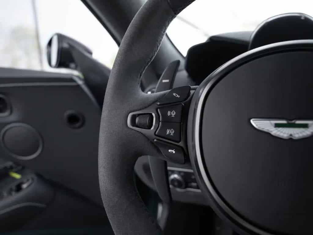 Aston Martin V8 Vantage F1 Edition 10/2022-photo-32