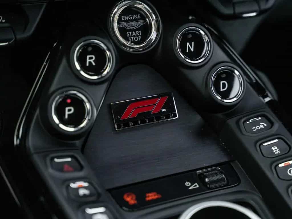 Aston Martin V8 Vantage F1 Edition 10/2022-photo-36