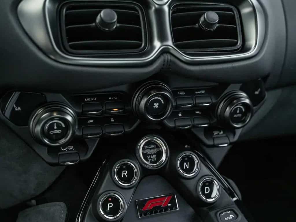 Aston Martin V8 Vantage F1 Edition 10/2022-photo-37