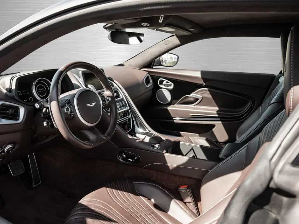 Aston Martin DB11 V8 Coupe Touchtronic 05/2018-photo-2
