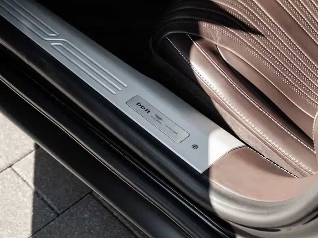 Aston Martin DB11 V8 Coupe Touchtronic 05/2018-photo-24