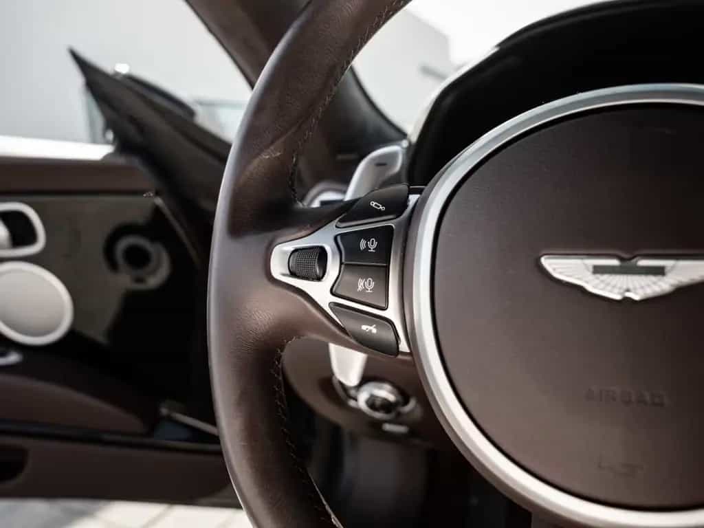 Aston Martin DB11 V8 Coupe Touchtronic 05/2018-photo-29