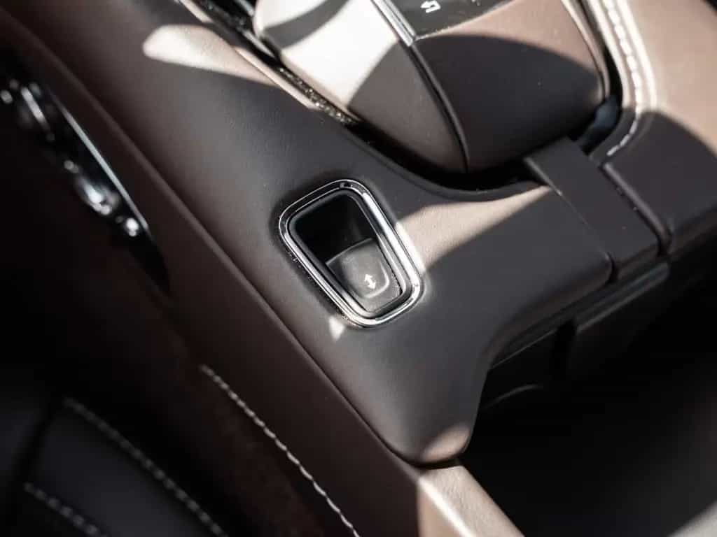 Aston Martin DB11 V8 Coupe Touchtronic 05/2018-photo-30