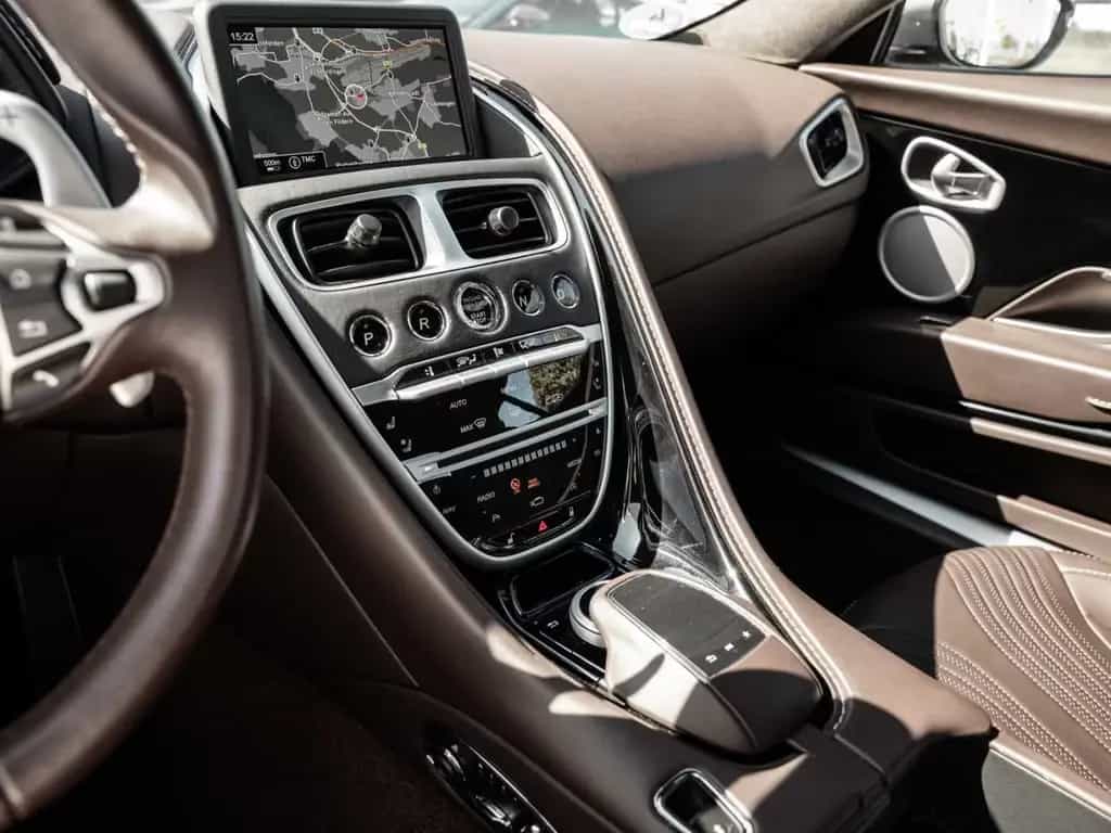 Aston Martin DB11 V8 Coupe Touchtronic 05/2018-photo-9