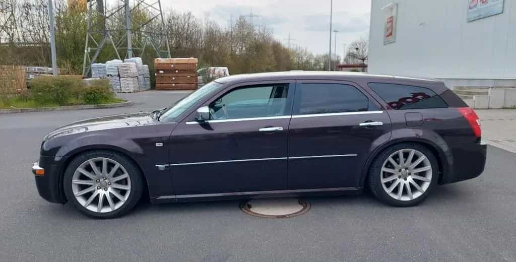 Chrysler 300C Touring 3.5 V6 Autom. / Top Zustand! 05/2005-photo-1