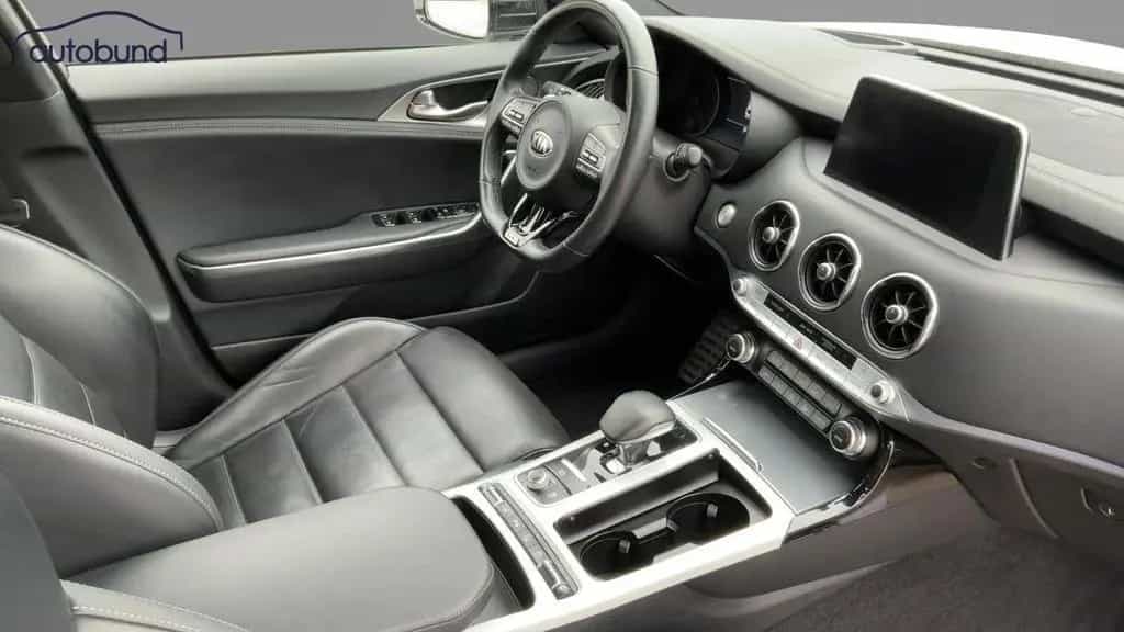 Kia Stinger 3.3 V6 TGDI 4WD GT Alu HUD KA LED Link L 04/2021-photo-4