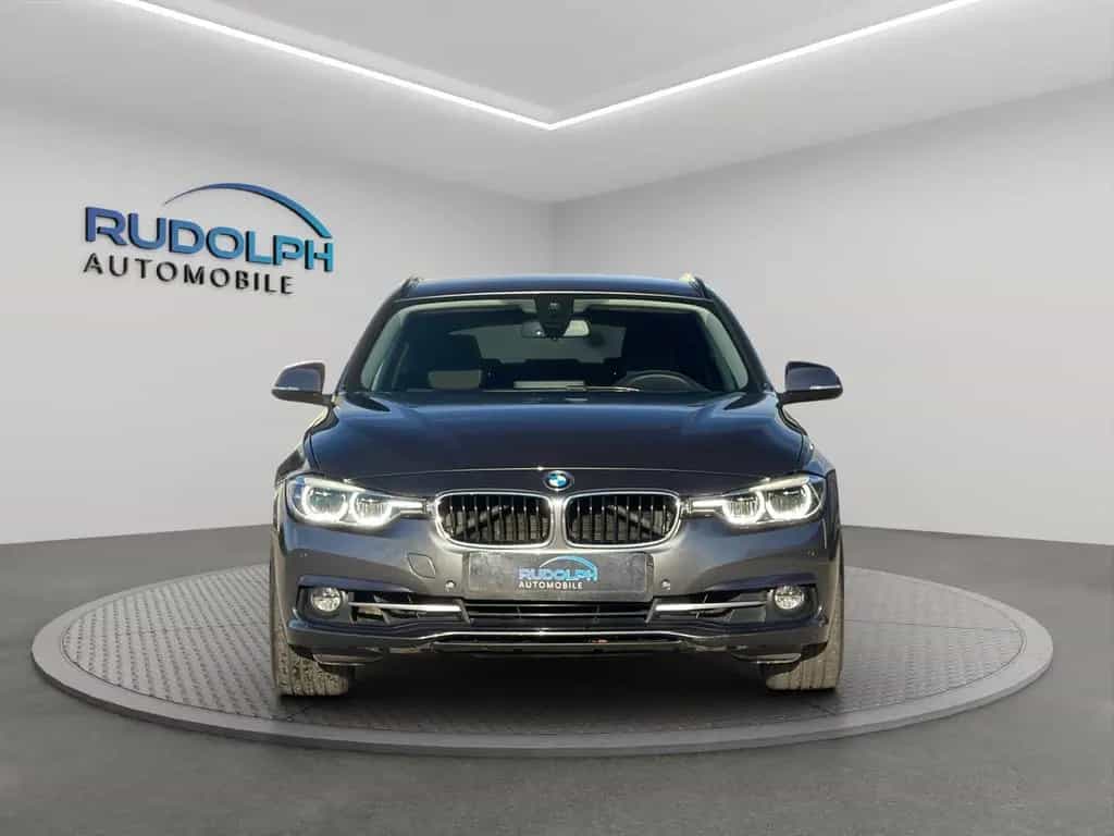 BMW 340 i TOURING SPORT AUTOMAT. SCHECKHEFT GARANTIE 02/2019-photo-1