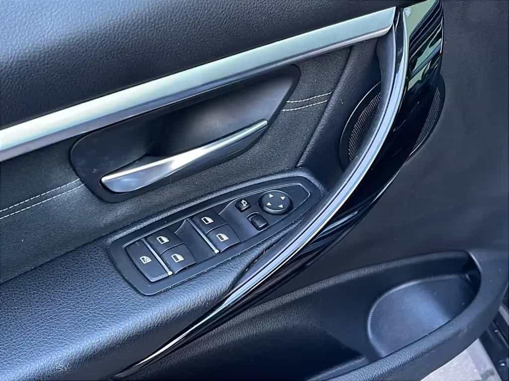 BMW 340 i TOURING SPORT AUTOMAT. SCHECKHEFT GARANTIE 02/2019-photo-11
