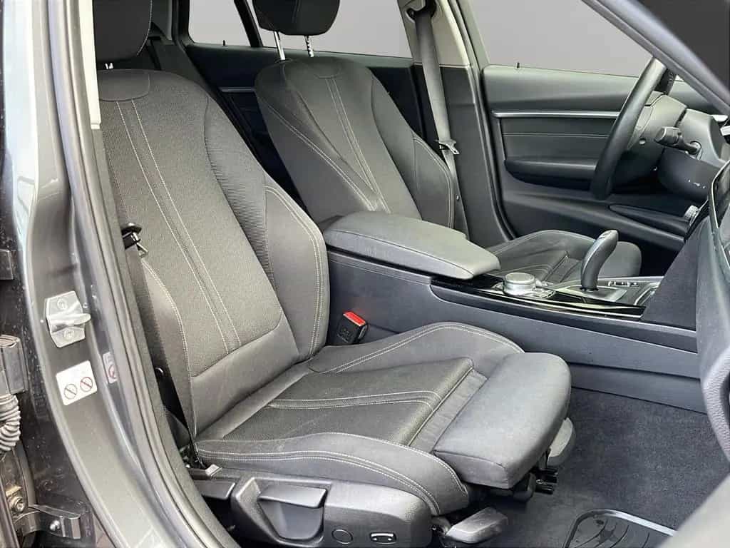 BMW 340 i TOURING SPORT AUTOMAT. SCHECKHEFT GARANTIE 02/2019-photo-18