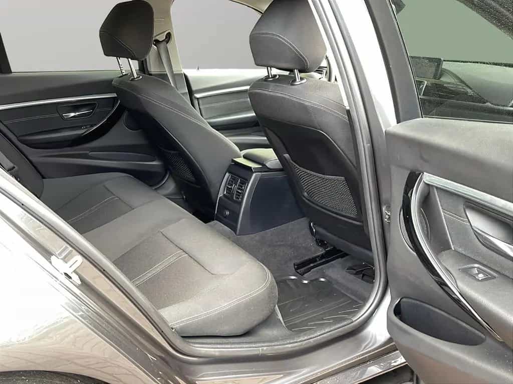 BMW 340 i TOURING SPORT AUTOMAT. SCHECKHEFT GARANTIE 02/2019-photo-19