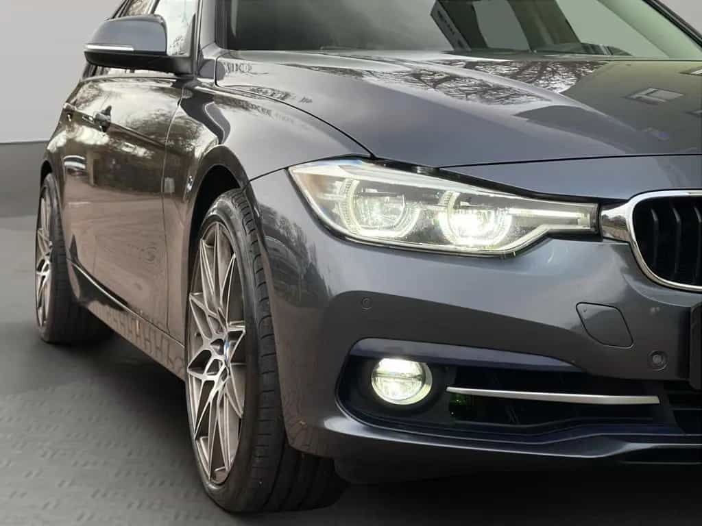 BMW 340 i TOURING SPORT AUTOMAT. SCHECKHEFT GARANTIE 02/2019-photo-33