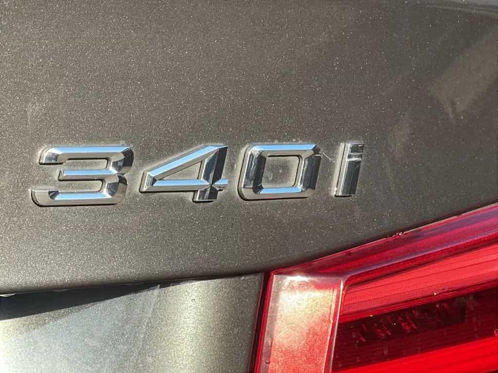 BMW 340 i TOURING SPORT AUTOMAT. SCHECKHEFT GARANTIE 02/2019-photo-36