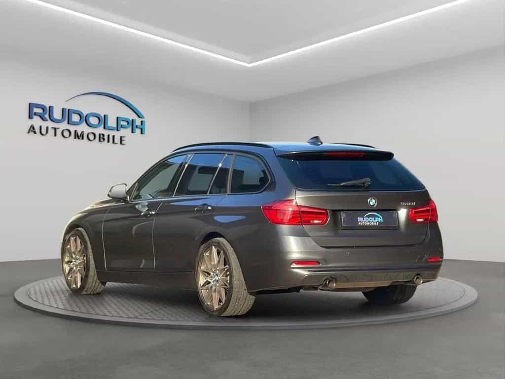 BMW 340 i TOURING SPORT AUTOMAT. SCHECKHEFT GARANTIE 02/2019-photo-4