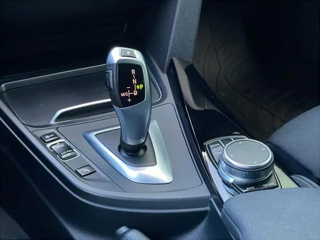 BMW 340 i TOURING SPORT AUTOMAT. SCHECKHEFT GARANTIE 02/2019-photo-41