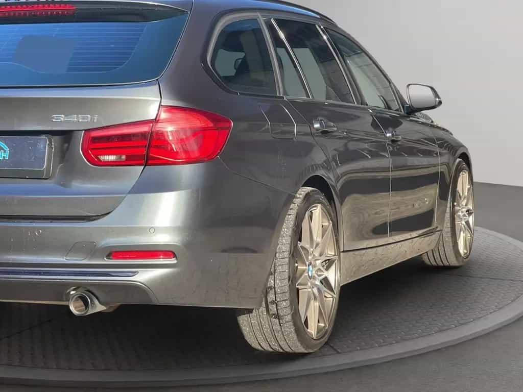 BMW 340 i TOURING SPORT AUTOMAT. SCHECKHEFT GARANTIE 02/2019-photo-7