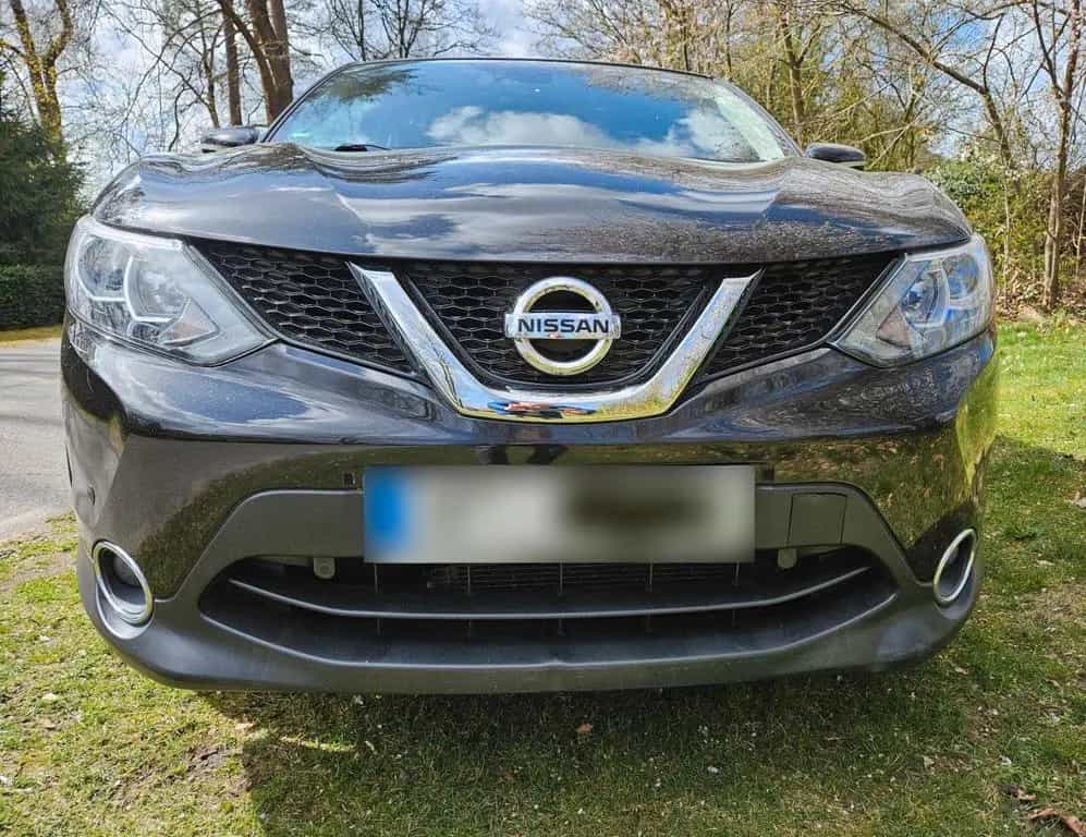 Nissan Qashqai Acenta 1,2, schwarz, 1. Han... 06/2014-photo-1