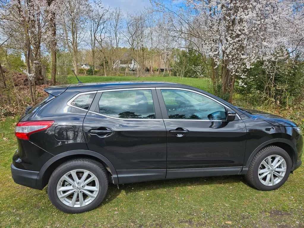 Nissan Qashqai Acenta 1,2, schwarz, 1. Han... 06/2014-photo-2