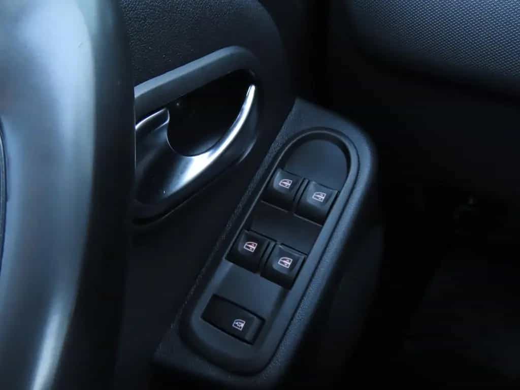 Dacia Duster 1.2 TCe 4x2 Prestige Sitzheizung Leder 03/2017-photo-11