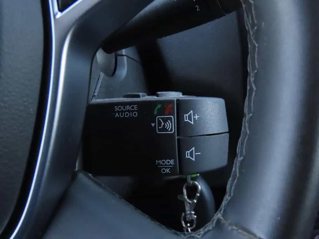 Dacia Duster 1.2 TCe 4x2 Prestige Sitzheizung Leder 03/2017-photo-7