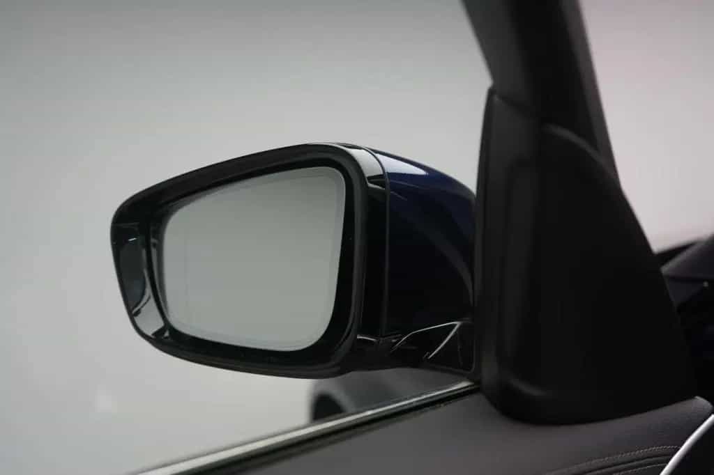 BMW 5 Series 520 i Luxury Line 11/2020-photo-31