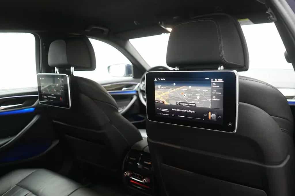 BMW 5 Series 520 i Luxury Line 11/2020-photo-8