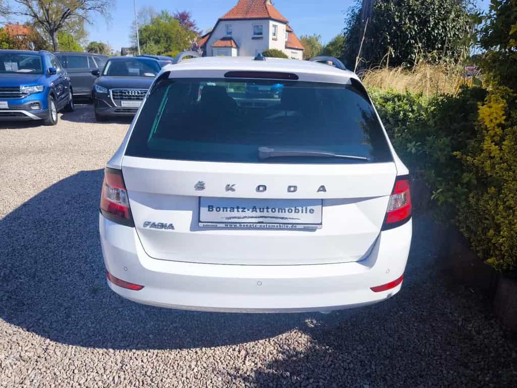 Skoda Fabia Combi Style *Navi,Klimatr,Sitzhzg,PDC,APP* 11/2020-photo-3