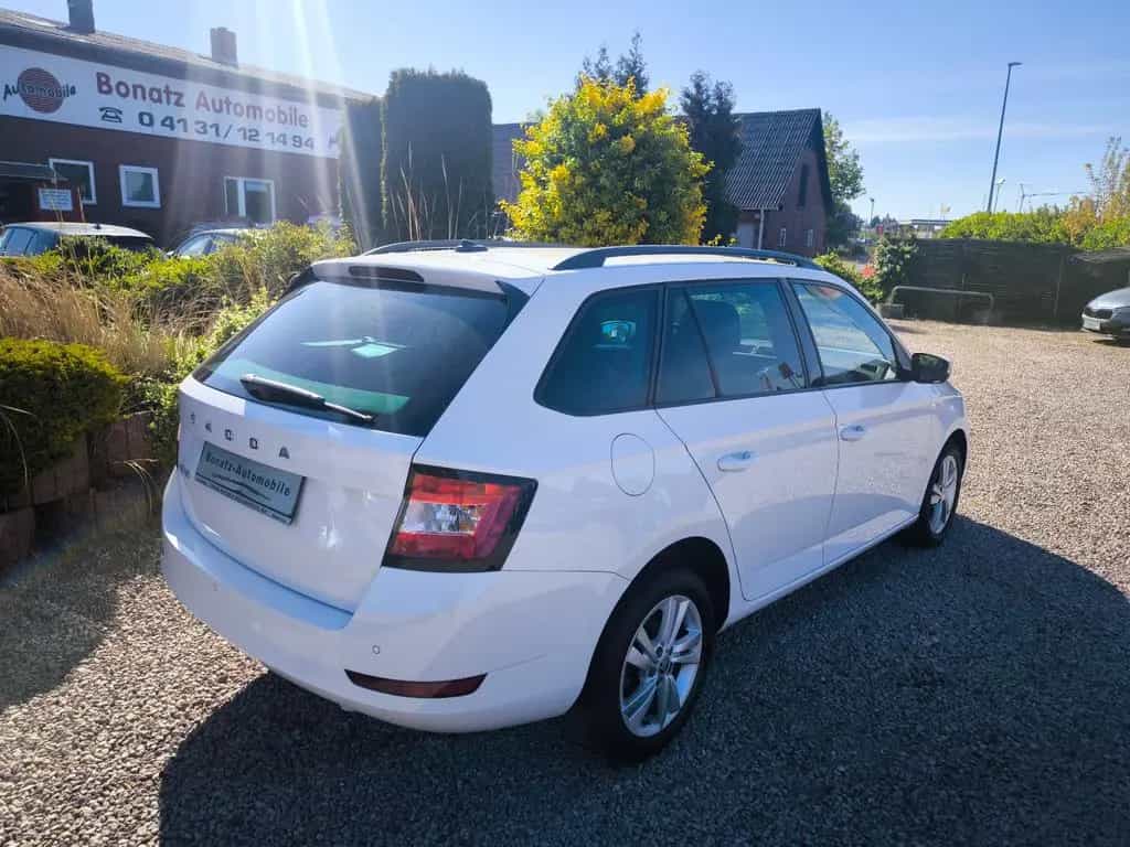 Skoda Fabia Combi Style *Navi,Klimatr,Sitzhzg,PDC,APP* 11/2020-photo-4