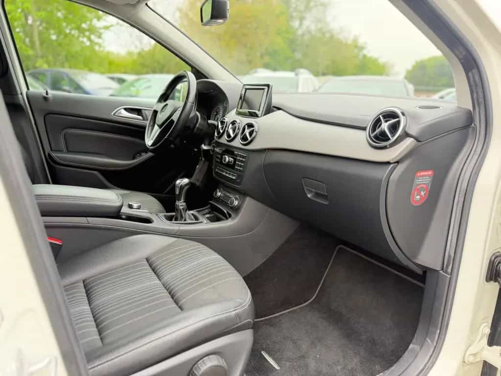 Mercedes-Benz B-Class *70 TKM* 10/2014-photo-16