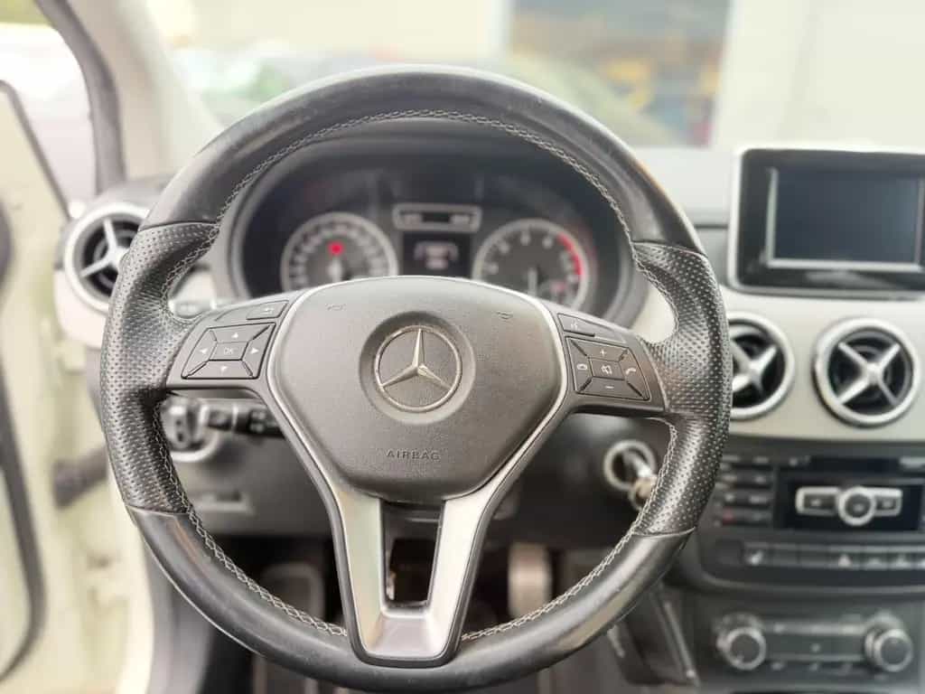 Mercedes-Benz B-Class *70 TKM* 10/2014-photo-19