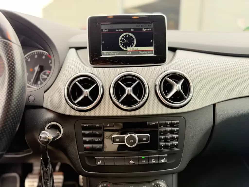 Mercedes-Benz B-Class *70 TKM* 10/2014-photo-23