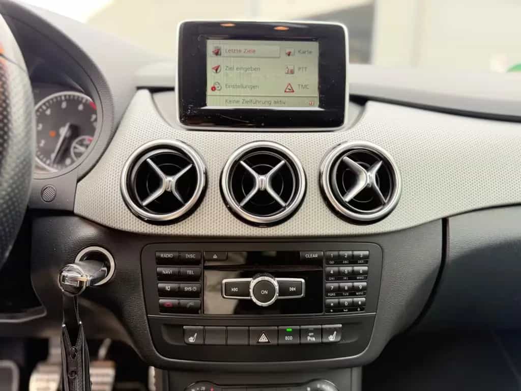 Mercedes-Benz B-Class *70 TKM* 10/2014-photo-28
