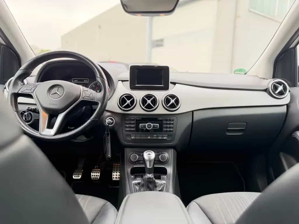 Mercedes-Benz B-Class *70 TKM* 10/2014-photo-34
