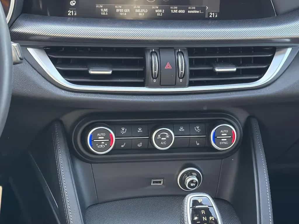 Alfa Romeo Stelvio 2.0 Turbo 16V Veloce Q4 03/2022-photo-16