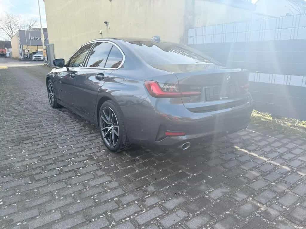 BMW 320 3 Limousine 320 d Sport Line 07/2021-photo-3