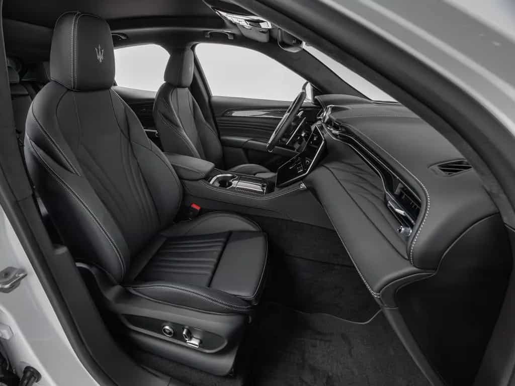 Maserati Grecale Modena PANO + CARBON + 1. HAND 04/2023-photo-16