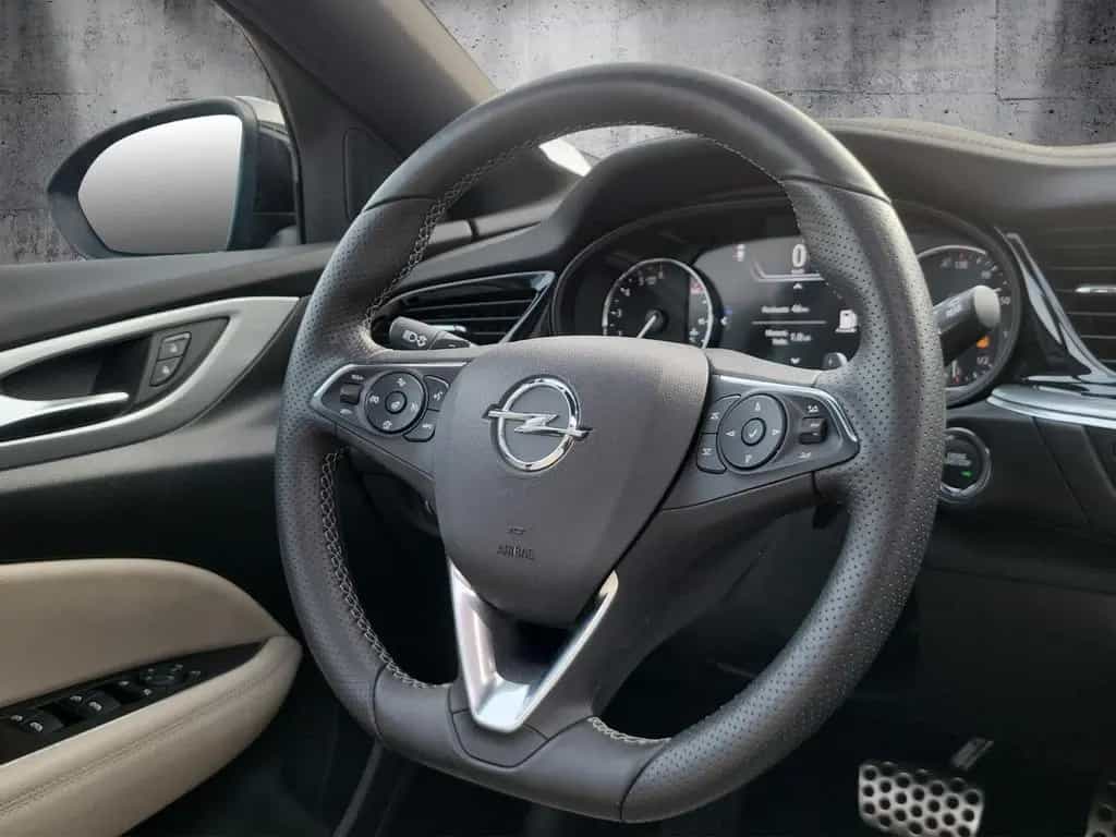 Opel Insignia B ST "Ultimate" Panorama/Bose/DAB/Leder 07/2021-photo-13