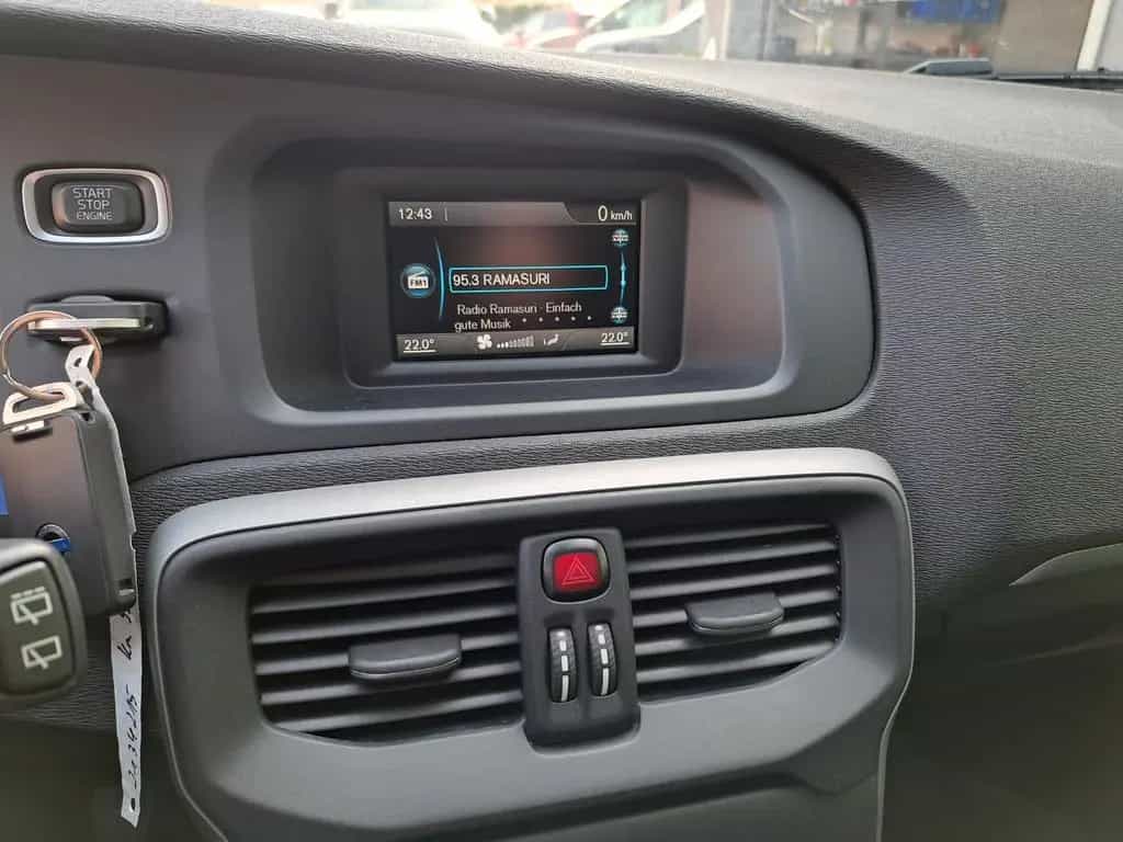 Volvo V40 Basis 02/2014-photo-3