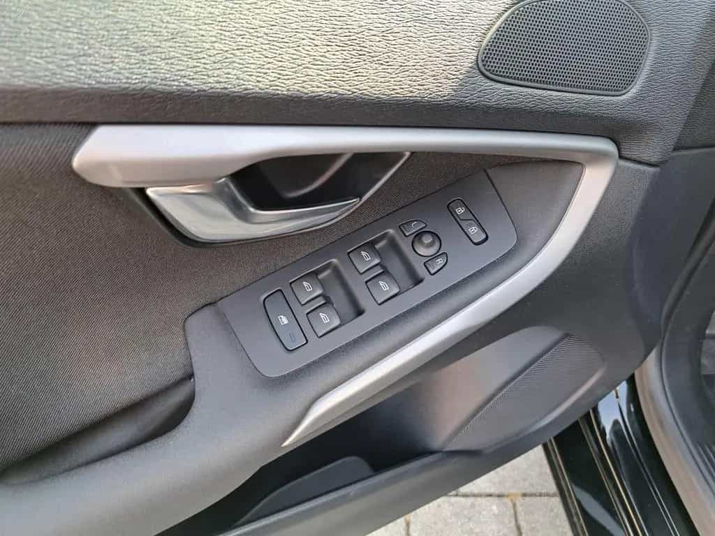 Volvo V40 Basis 02/2014-photo-7