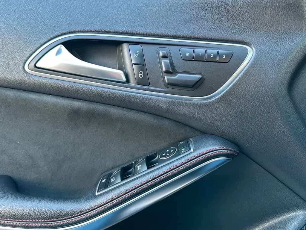 Mercedes-Benz CLA 250 Sport*AMG*PERFORMANCE*MEMORY*SPUR*KAMERA 12/2016-photo-13