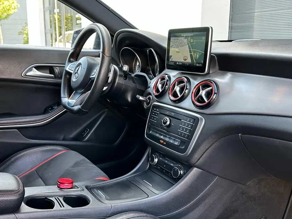 Mercedes-Benz CLA 250 Sport*AMG*PERFORMANCE*MEMORY*SPUR*KAMERA 12/2016-photo-15