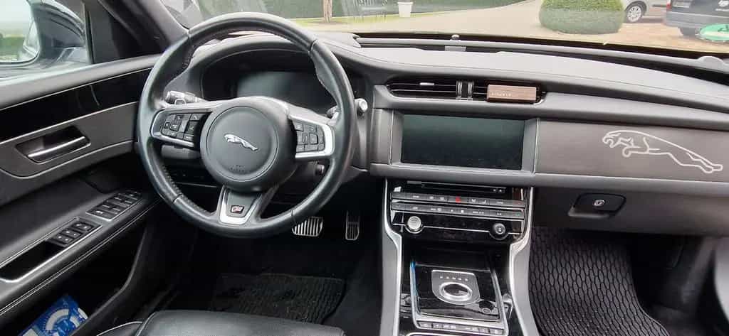 Jaguar XF S 3.0 V6 AWD *B-XENON*NAVI*LEDER*KAM... 05/2017-photo-7