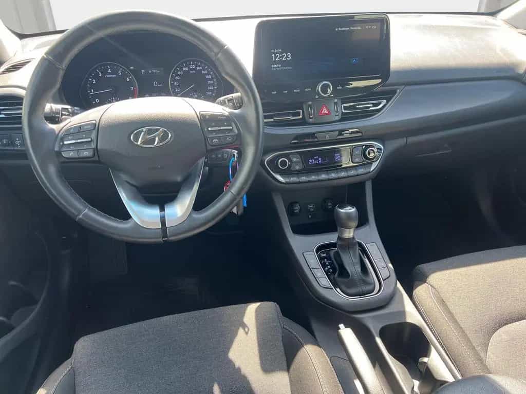 Hyundai i30 SW 1.5 T-GDI DCT NAVI SHZ KAMERA LED-S. 01/2023-photo-13